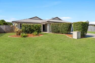 House For Lease - QLD - Marian - 4753 - SPACIOUS 4 BEDROOM HOME  (Image 2)