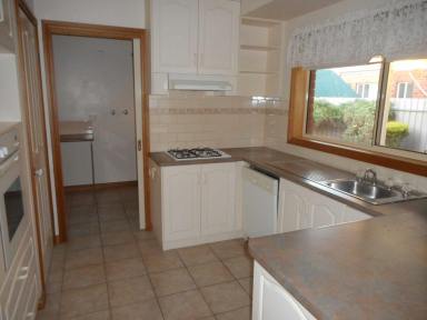 Unit For Lease - VIC - Horsham - 3400 - Central 2 Bedroom Unit (Image 2)