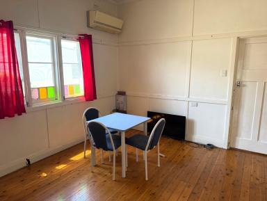 House For Sale - NSW - Moree - 2400 - CENTRALLY LOCATED - FEELS LIKE HOME  (Image 2)