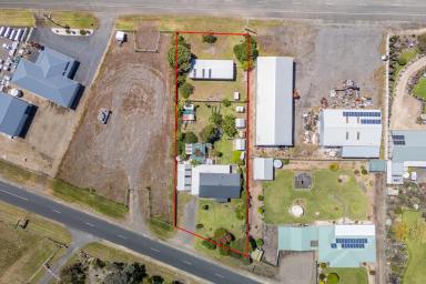 House For Sale - SA - Millicent - 5280 - LIFESTYLE, BUSINESS, INVESTMENT – ENDLESS OPPORTUNITIES!!  (Image 2)