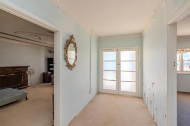 House For Sale - VIC - Sea Lake - 3533 - Solid three bedroom house + bungalow!  (Image 2)