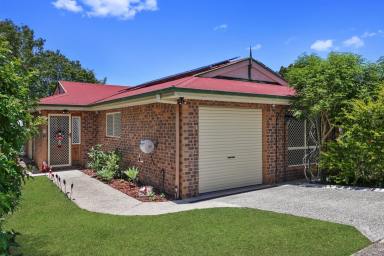 Unit For Sale - QLD - Cooroy - 4563 - Prime Location & Beautifully Renovated  (Image 2)