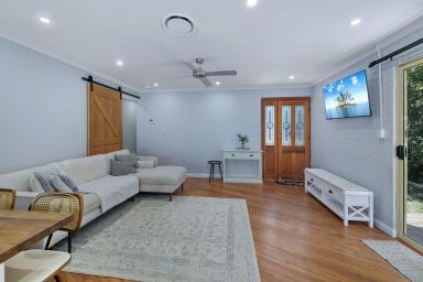 Unit For Sale - QLD - Cooroy - 4563 - Prime Location & Beautifully Renovated  (Image 2)