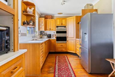 House For Sale - NSW - Gulgong - 2852 - A WARM WELCOME IN GULGONG  (Image 2)