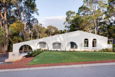 House For Sale - WA - Mahogany Creek - 6072 - A Mediterranean Oasis – Casa Plava Vrata  (Image 2)