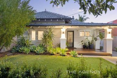 House For Sale - WA - Kensington - 6151 - Refined Character Living with Exclusive Poolside Elegance  (Image 2)