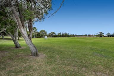 House For Sale - WA - Iluka - 6028 - OPPORTUNITY KNOCKS!  (Image 2)
