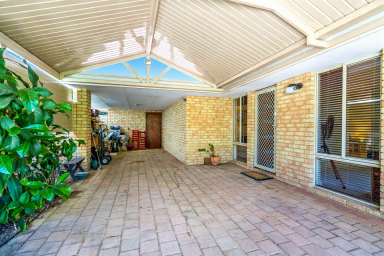 House For Sale - WA - Alfred Cove - 6154 - OPPORTUNITY KNOCKS  (Image 2)