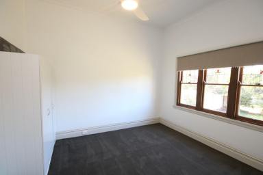 House For Sale - VIC - Rochester - 3561 - CHARMING FEDERATION-STYLE HOME IN PRIME LOCATION  (Image 2)