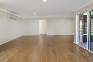 House For Lease - QLD - Kleinton - 4352 - Modern Family Comfort with Space, Style and Convenience  (Image 2)