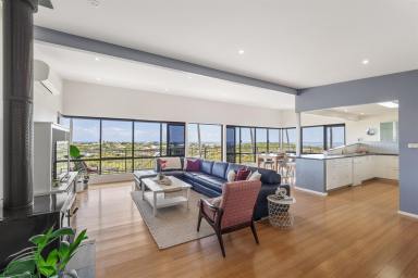 House For Sale - WA - Gnarabup - 6285 - Seaside Living at it's Best  (Image 2)