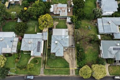 House For Sale - NSW - Moree - 2400 - Modern Touches, Great Location & Fantastic Value  (Image 2)