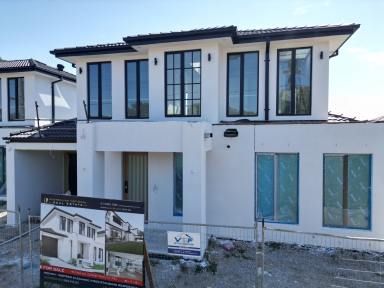 Townhouse For Sale - VIC - Oakleigh South - 3167 - French-inspired fully detached residence with 5 Skylights, Private driveway  (Image 2)