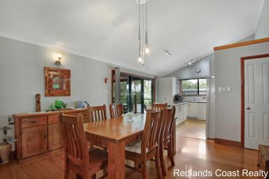 House For Sale - QLD - Macleay Island - 4184 - Generous Family Home with Dual-Living Potential  (Image 2)
