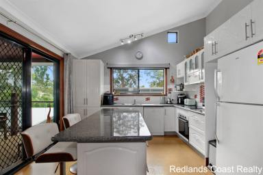 House For Sale - QLD - Macleay Island - 4184 - Generous Family Home with Dual-Living Potential  (Image 2)