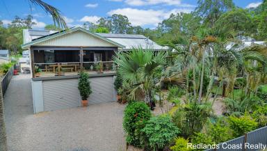 House For Sale - QLD - Macleay Island - 4184 - Generous size home with Dual-Living - ticks all the boxes  (Image 2)