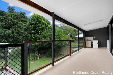 House For Sale - QLD - Macleay Island - 4184 - Huge Home, Endless Space & More Than Meets the Eye  (Image 2)