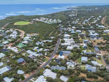 House For Sale - WA - Gnarabup - 6285 - BRAND NEW BEACH SHACK...MARGARET RIVER (Image 2)