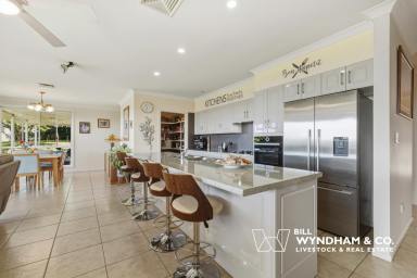 House For Sale - VIC - Lakes Entrance - 3909 - OCEAN VIEWS, ULTIMATE SHEDDING, COASTAL LIVING  (Image 2)