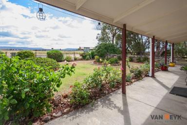 House For Sale - VIC - Lindenow - 3865 - Feel Good Country Living Only 10 Minutes from Bairnsdale  (Image 2)
