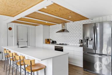 House For Sale - VIC - Mount Eliza - 3930 - Rare Cul-De-Sac Retreat, Prized Beachside Position (Image 2)