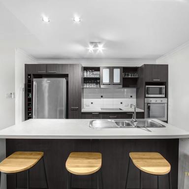 Unit For Lease - QLD - Bungalow - 4870 - Premium city living right in the heart of Cairns! - Unfurnished (Image 2)