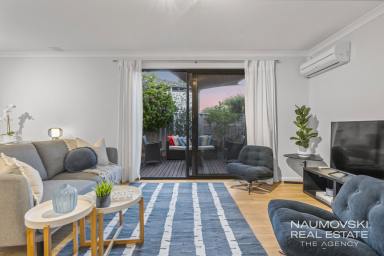 House For Sale - WA - Nollamara - 6061 - STYLISH AND CONVENIENT LIVING!  (Image 2)