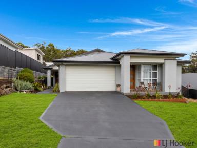 House For Sale - NSW - Malua Bay - 2536 - A Blue Chip Masterpiece -  With 2 bedroom Granny flat & Large Shed  (Image 2)