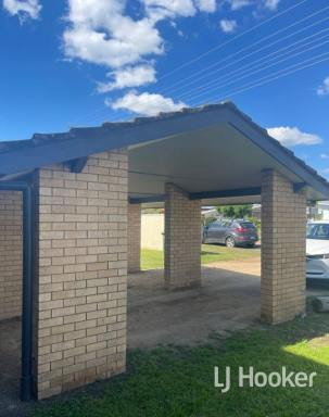Unit For Lease - NSW - Inverell - 2360 - Spacious Unit -  Near Holy Trinity School  (Image 2)