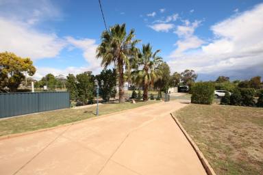 House For Sale - VIC - Rochester - 3561 - RED CEDAR HOME ON LARGE 1,100m² ALLOTMENT  (Image 2)