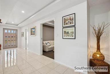 House For Sale - WA - Waikiki - 6169 - MODERN LUXURY TWO-STOREY SHOWCASE HOME WITH POOL  (Image 2)