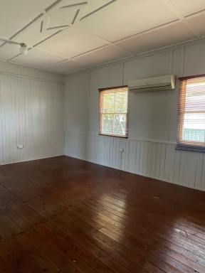 House For Sale - QLD - Warwick - 4370 - Charming Timber Home  (Image 2)