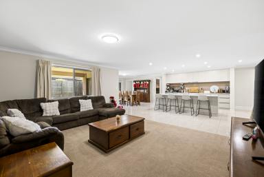 House For Sale - QLD - Kearneys Spring - 4350 - Luxury, Lifestyle & Location - The Complete Family Home in Kearneys Spring  (Image 2)