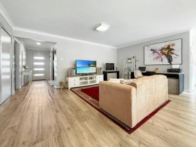 House For Sale - NSW - Young - 2594 - Modern - Thoughtful - Value  (Image 2)