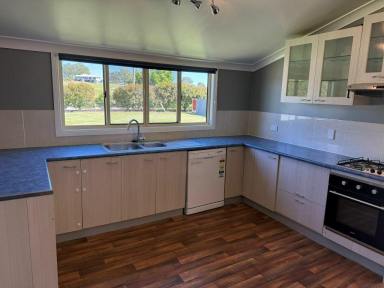 House For Sale - QLD - Dalveen - 4374 - Charming Country Cottage (Image 2)