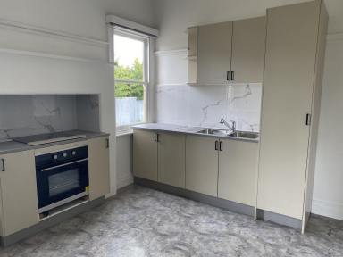 House For Lease - VIC - Hamilton - 3300 - Large Family Home  (Image 2)