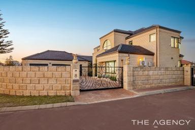 House For Sale - WA - Wannanup - 6210 - Prestige High End Ocean Side Canal Living with Private Deep Water Jetty (Image 2)