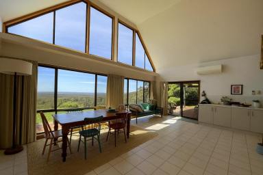 House For Lease - NSW - Tapitallee - 2540 - Spacious 3 Bedroom Home With Stunning Views  (Image 2)