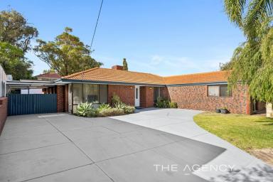 House For Sale - WA - Padbury - 6025 - A Home With a Happy Glow!  (Image 2)