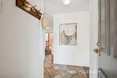 House For Sale - WA - North Beach - 6020 - Live the Coastal Lifestyle!  (Image 2)