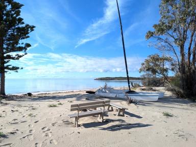 House For Sale - SA - Marion Bay - 5575 - Charming Coastal Retreat * WIWO * Sea Views * Light Bright & Airy *  (Image 2)