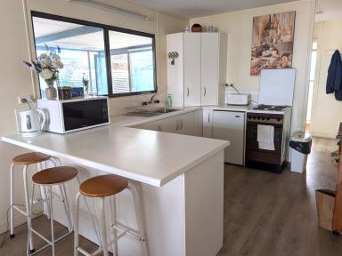 House For Sale - SA - Marion Bay - 5575 - Charming Coastal Retreat * WIWO * Sea Views * Light Bright & Airy *  (Image 2)