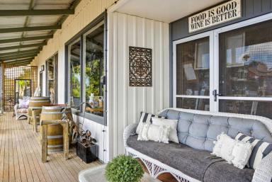 Block of Units For Sale - SA - American River - 5221 - ULONGA HOLIDAY VILLAGE  (Image 2)