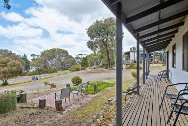 Block of Units For Sale - SA - American River - 5221 - ULONGA HOLIDAY VILLAGE  (Image 2)