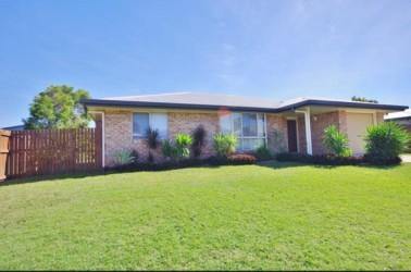 House For Lease - QLD - Eimeo - 4740 - 4 BEDROOM FAMILY HOME IN EIMEO  (Image 2)