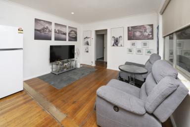 House For Sale - VIC - Swan Hill - 3585 - Modern Comfort & Easy Living in a Peaceful Setting (Image 2)