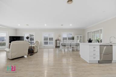 House For Sale - NSW - Lithgow - 2790 - Impeccably Presented Family Home in a Sought-After South Littleton Location  (Image 2)