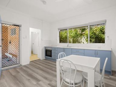 Unit For Sale - NSW - Old Bar - 2430 - RENOVATED & CENTRAL TWO BEDROOM UNIT  (Image 2)