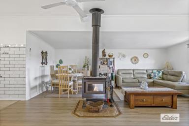 House For Sale - VIC - Landsborough - 3384 - Charming Rural Retreat - Pyrenees Lifestyle  (Image 2)