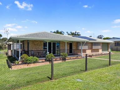 House For Sale - QLD - Southside - 4570 - IN TOWN WITH RURAL SETTING (Image 2)